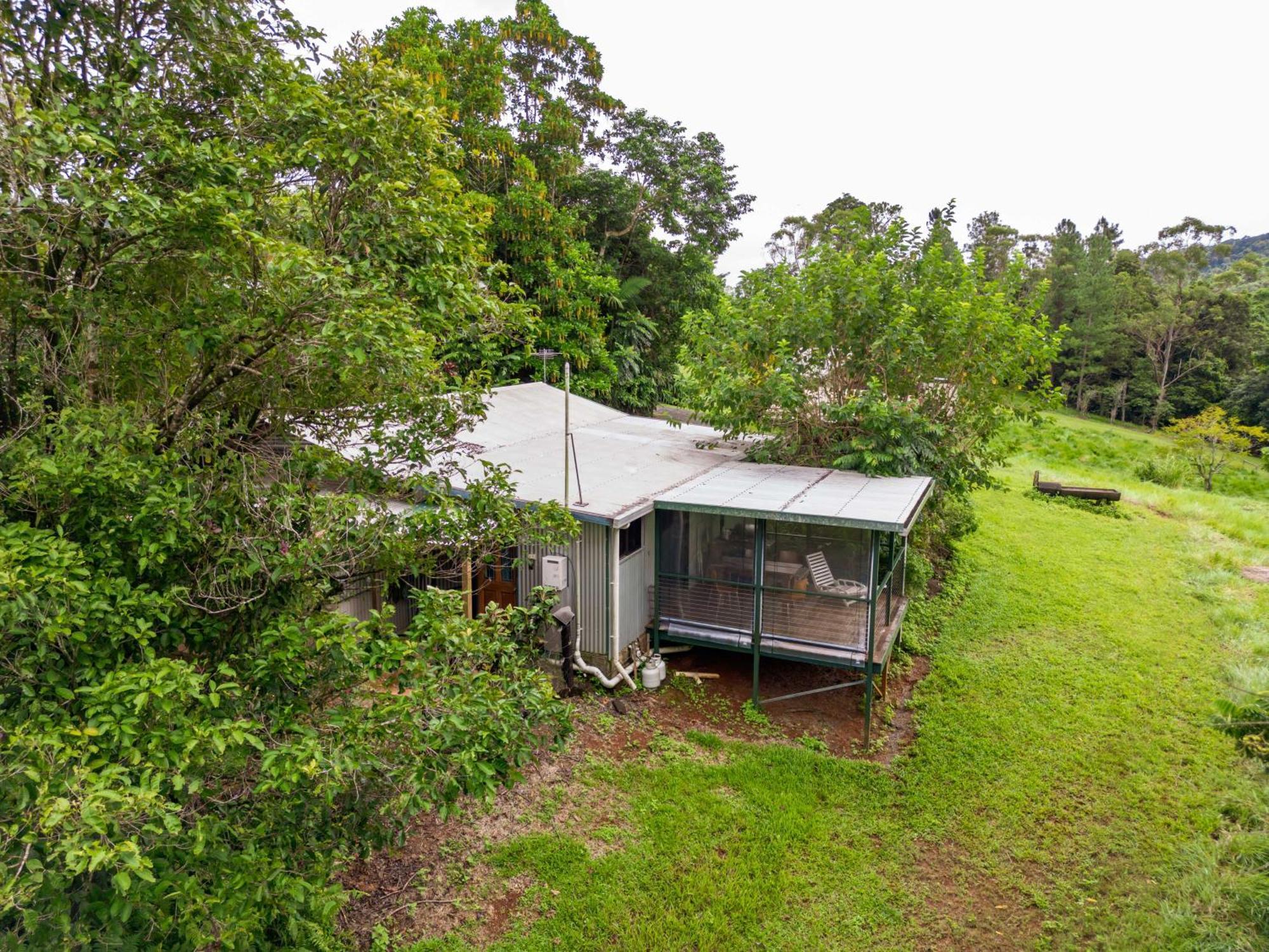 Mena Creek Flower House Exterior photo